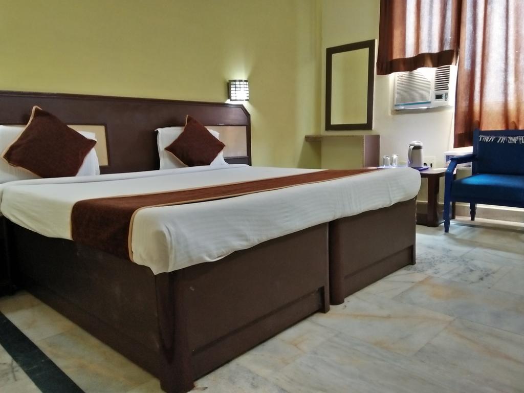 Hotel Zee Agra  Room photo