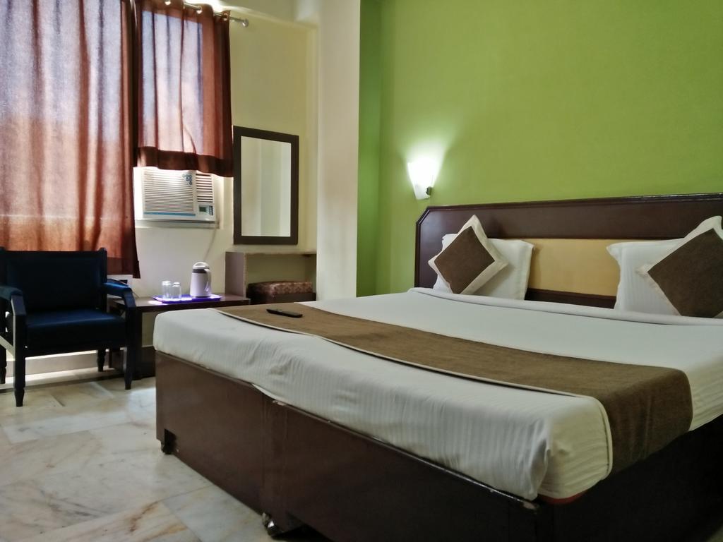 Hotel Zee Agra  Room photo